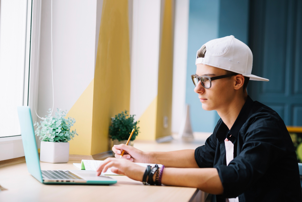 Online Internships for Engineering Students to Gain Experience