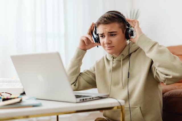 Online Certifications Improve Your Chances in Jobs
