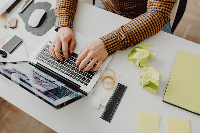 Top Online Opportunities in Arts, Business & Humanities
