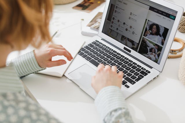 Online Internships vs Traditional Internships