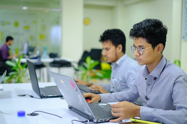 Students Prepare for Their First Internship