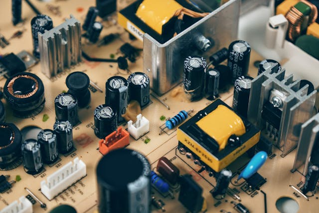 Build a Dynamic Clock and Weather Display with Arduino