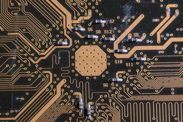 Circuit Design, Simulation and PCB Fabrication Bundle