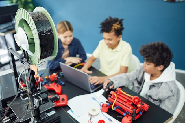 Master in Arduino by Building 26 Projects