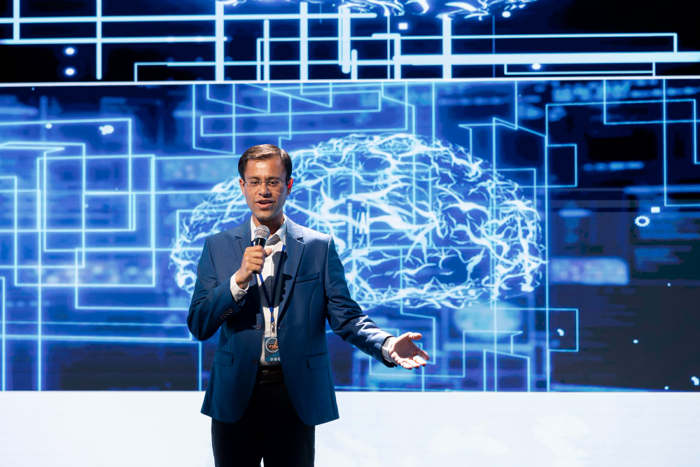 Generative AI for Leaders: Innovate, Communicate, Scale
