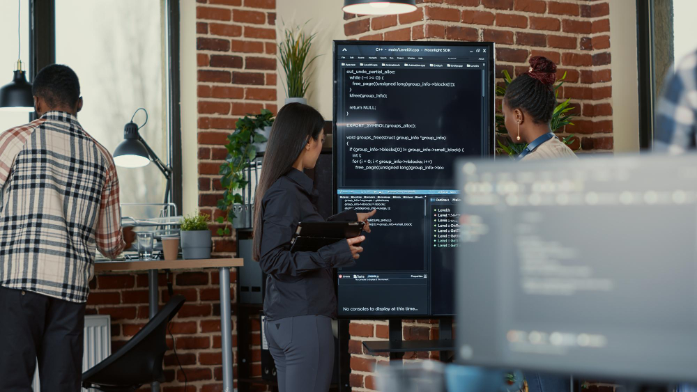 Comprehensive Guide to Linux Architecture, Distributions & Operations