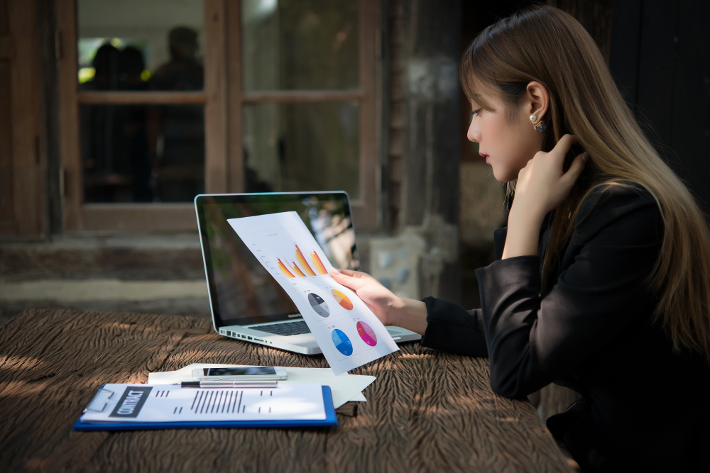 Maximizing Sales Success: AI-Driven Playbooks & Strategies
